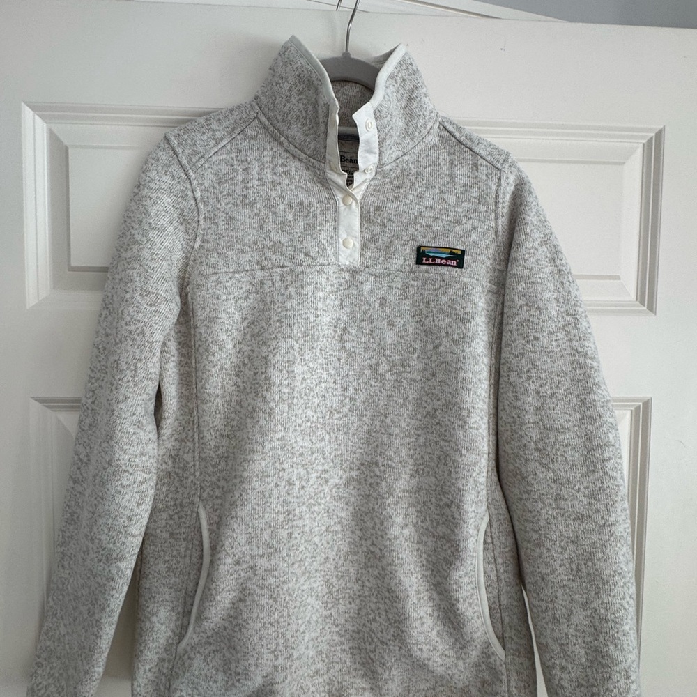 L.L. Bean Women's Light Gray
Fleece Sweater XS